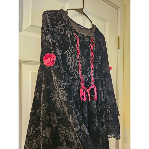 Gothic Halloween Costume Kids Size XL Black & Red Velvet Lace Up Dress Up Spirit - Picture 4 of 6